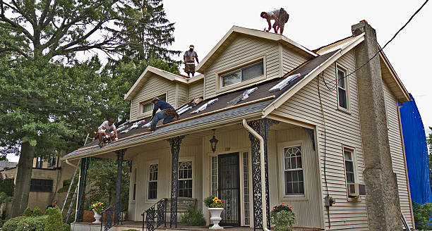 Best Roofing Contractors for Homes  in Redfield, SD